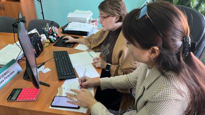 15 октября 2025 года в и.о. директора Куземко Л.П. и педагог-психолог Төлегенқызы А. КГУ «Региональный центр психологической поддержки и помощи» УО ВКО провели координационно-разъяснительную встречу с заместителями директоров по воспитательной работе и пе